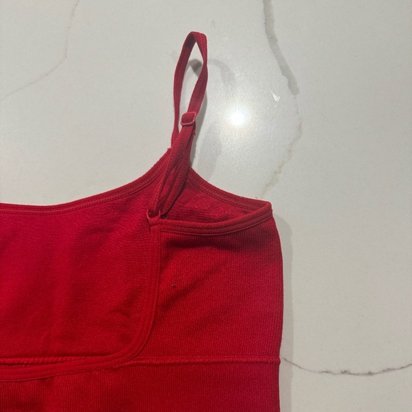 Garage: Cropped Red Tank Top - Picture 4 of 4
